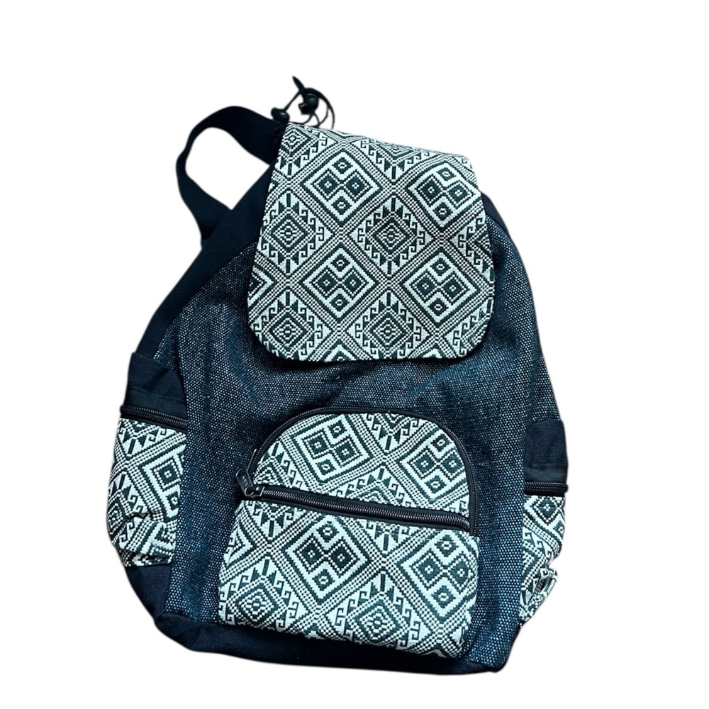 ▪️THE COLLECTION ROYAL: Women’s blue/white w/black fabric backpack barely used.